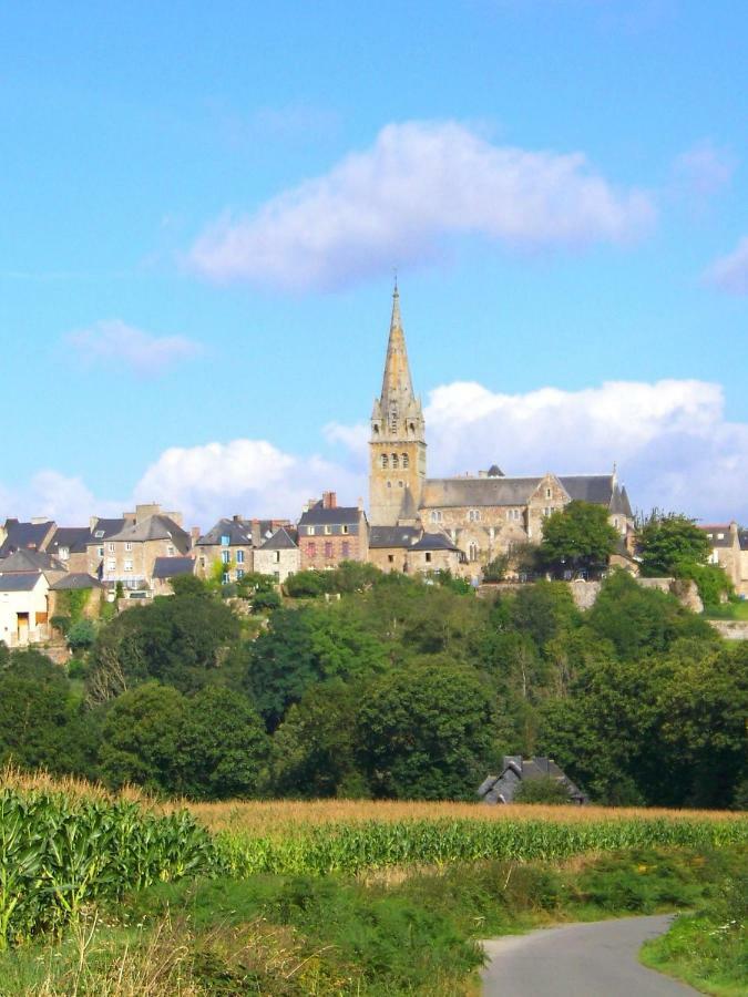Le Tilleul Bécherel Exterior foto